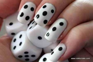 polka dot dice print nails